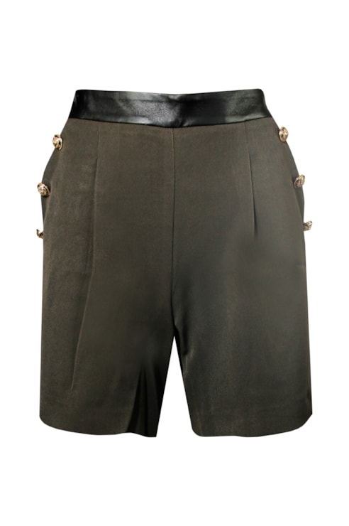 Pleated shorts with jewel buttons