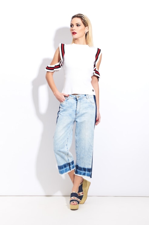 Striped shirt with details