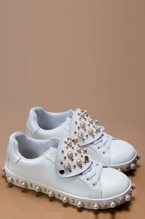 Sapatilha com joias