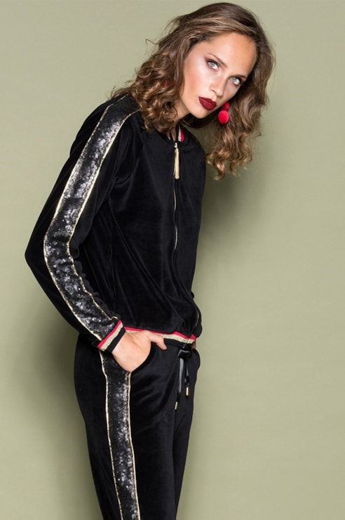 Coat with side band and sequin