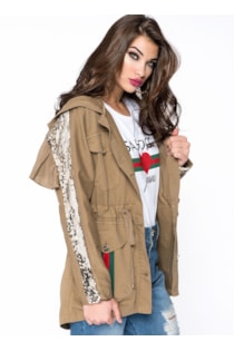 Parka com faixa lateral de lantejoulas