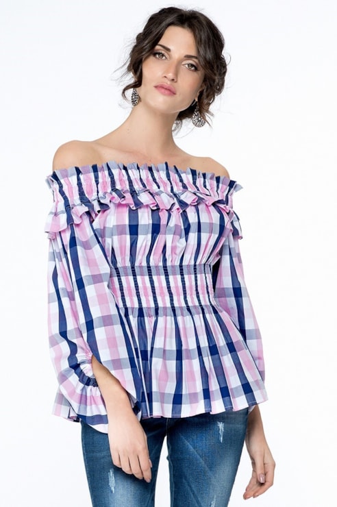 Blusa com ombros descobertos