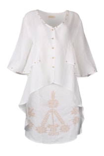 Camisa assimétrica em linho