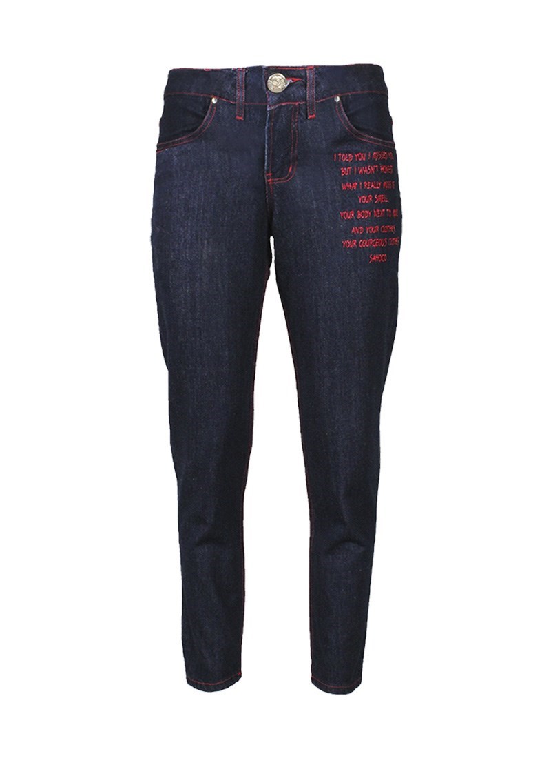 Calças jeans com detalhes bordados