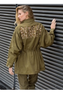 Casaco parka com detalhes