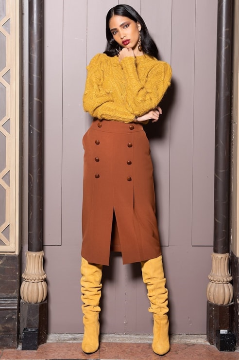 Pencil skirt with buttons
