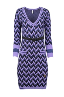 Vestido decote em bico com cinto