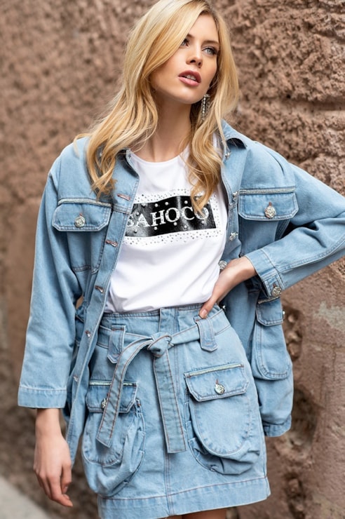 Jeans jacket with long pockets