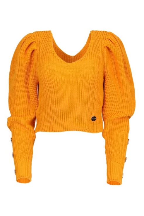 Close-fitting short shirt