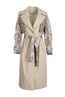 Trench coat com pormenor estampado de cobra