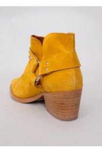 Botins com tacão Cowboy