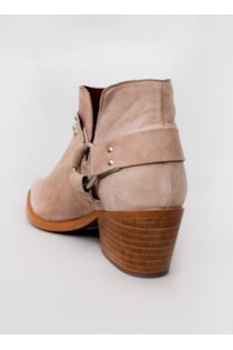 Botins com tacão Cowboy
