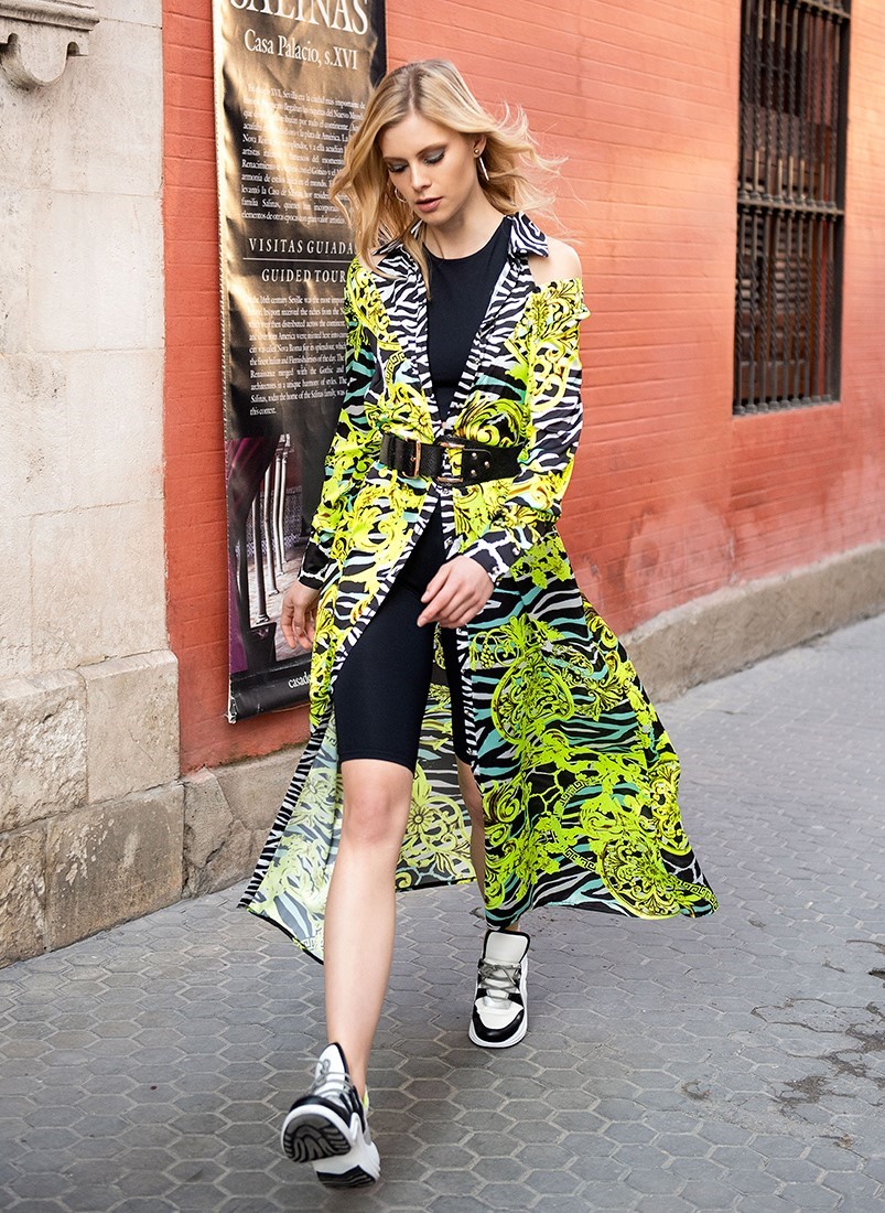 Vestido camiseiro cut out