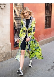 Vestido camiseiro cut out