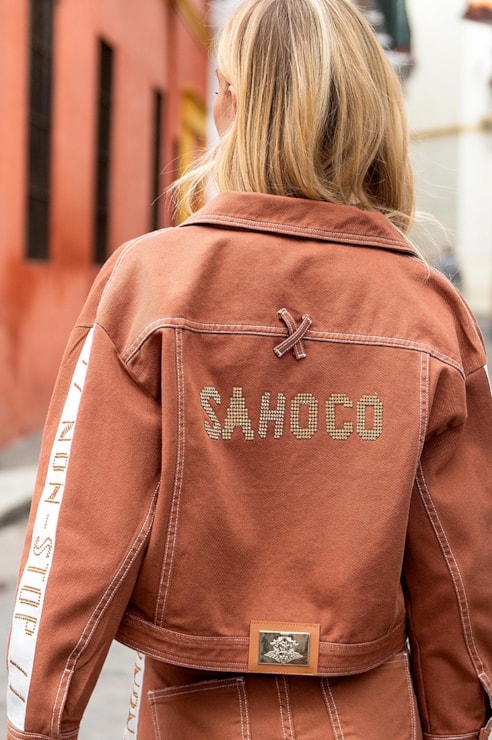 Jacket with shiny detail