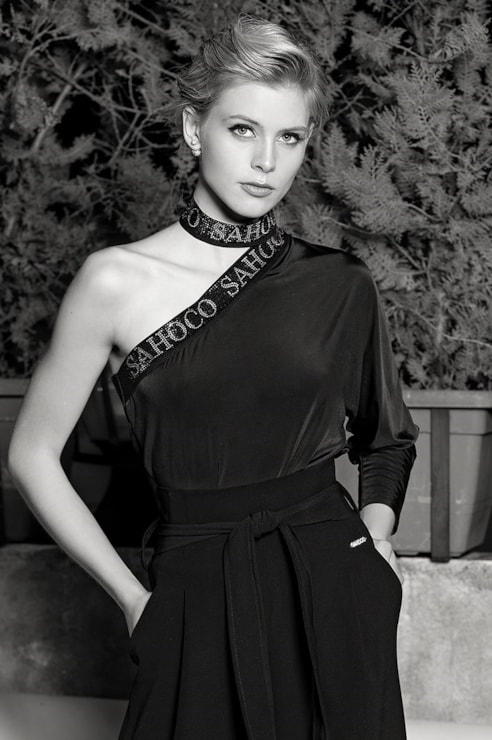 Top one shoulder