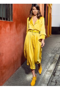 Vestido com cinto
