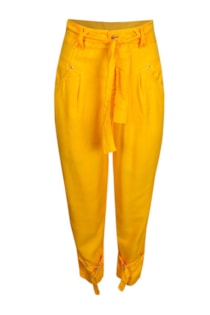 Pantalones con hebilla