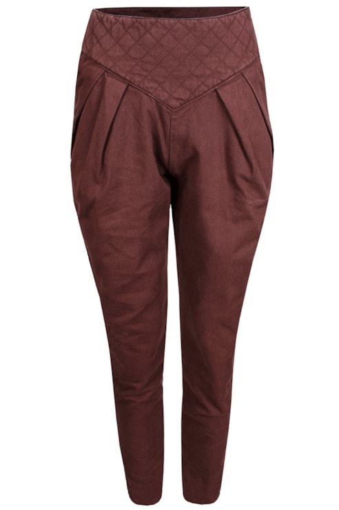 Calças skinny com pinças