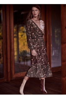 Vestido decote cruzado