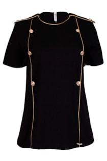 T-shirt com botões