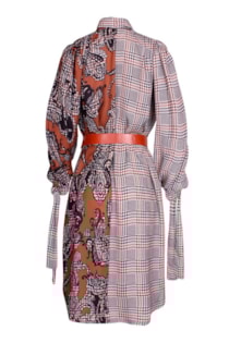 Vestido amplo com cinto