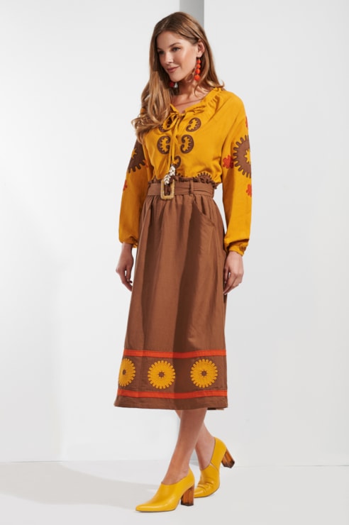 Saia midi com bordados