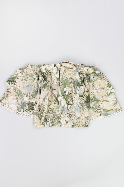 Blusa ombros descobertos com folhos