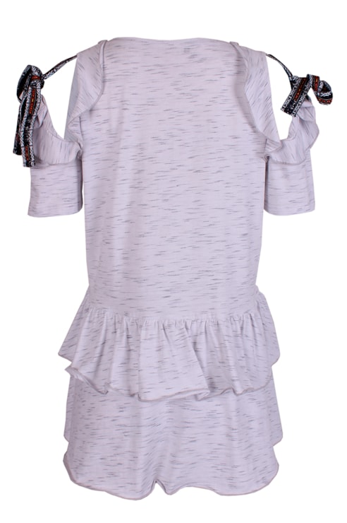 T-shirt folhos com abertura no ombro
