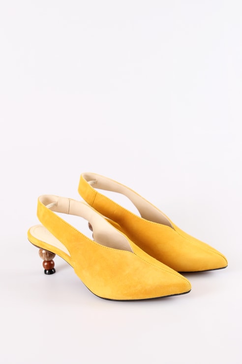 Mule type suede shoe