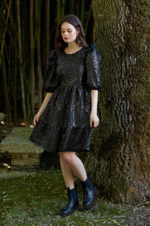 Vestido efeito pele bordado inglês