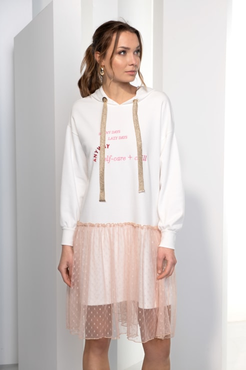 Vestido felpa e tule