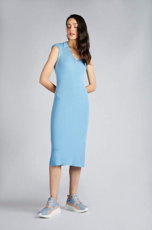 Vestido de malha com ombreira