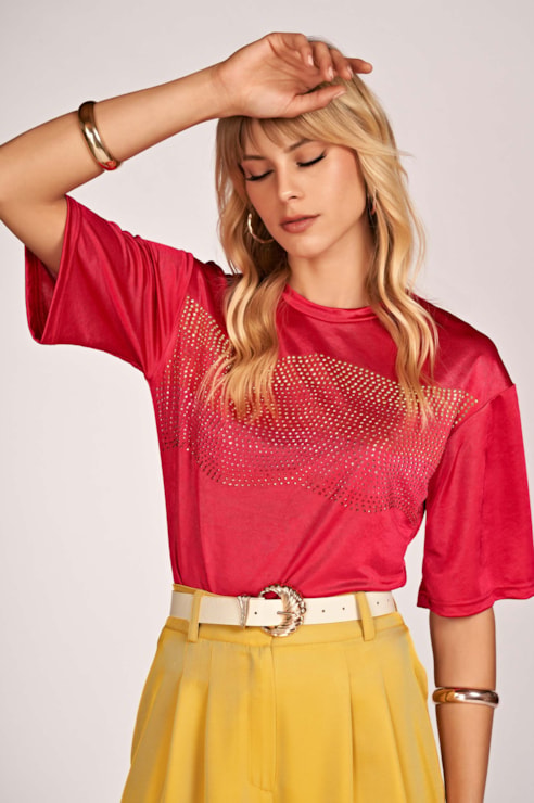 T-Shirt com Brilhantes