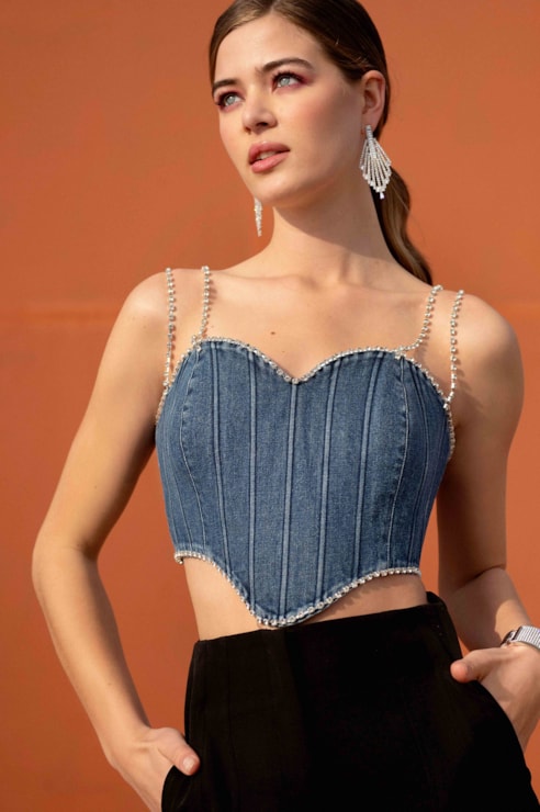 Top tipo Corsetry com brilhantes