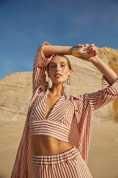 Crop top mesh perforated