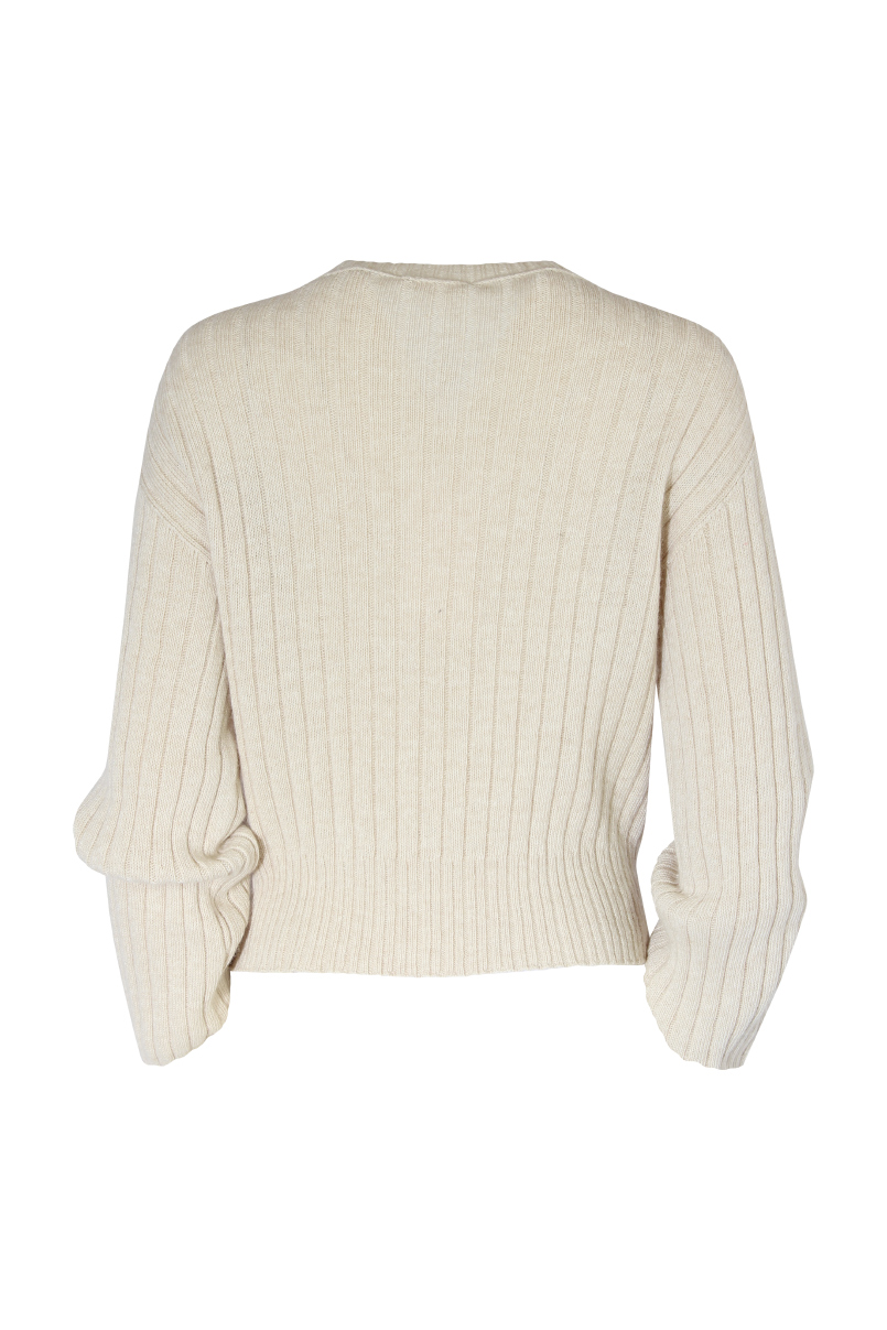 fw23-135-2