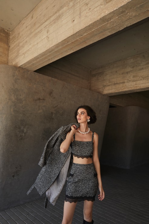 Crop top tweed detalhe renda