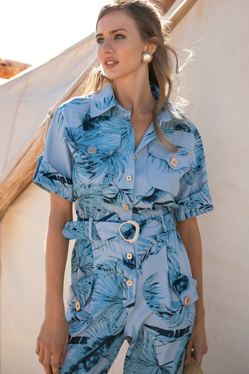 Jumpsuit amplo estampado tropical