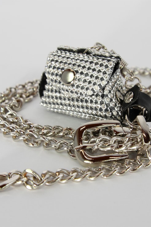 Cinto corrente com mini bolsa