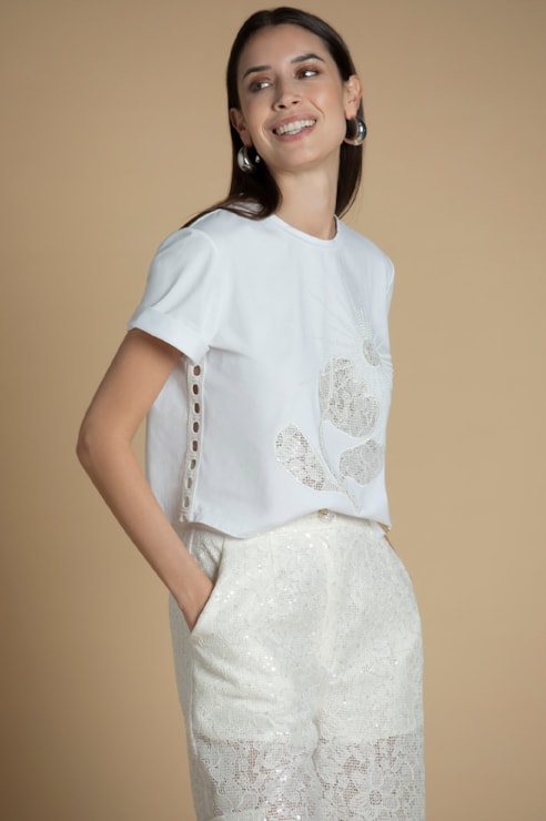 T-shirt with Floral Print and Pearl Sun