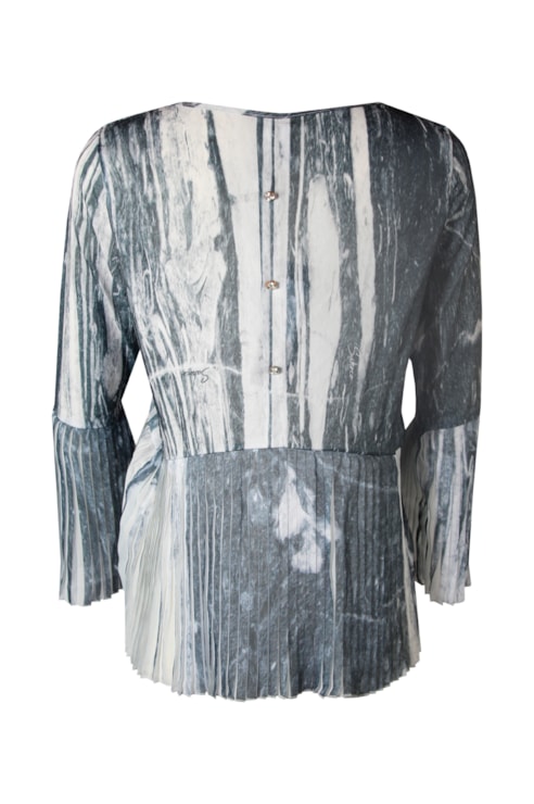 Blusa com plissados
